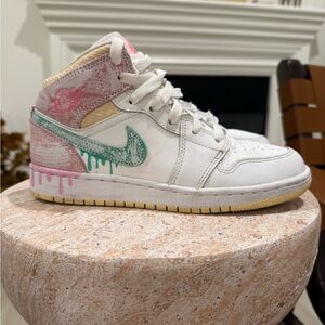 Nike Air Jordan 1 Mid Ice Cream 4Y/5.5 (23cm)